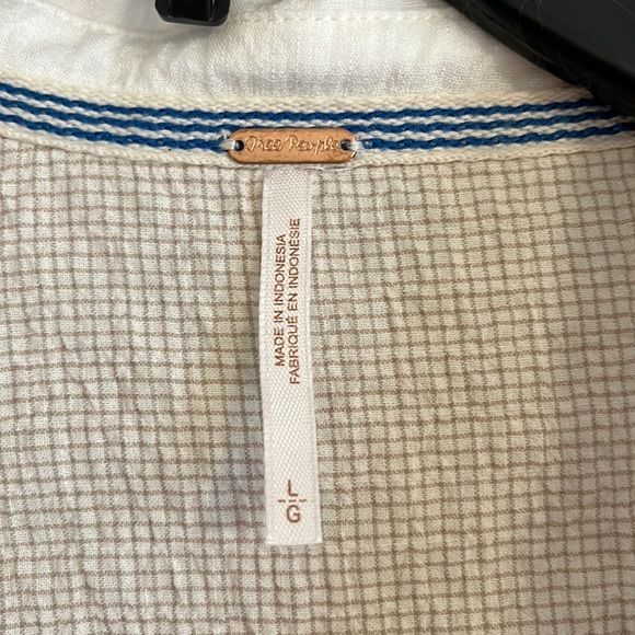 Free People Button Up Blouse Size Large - Picture 2 of 4